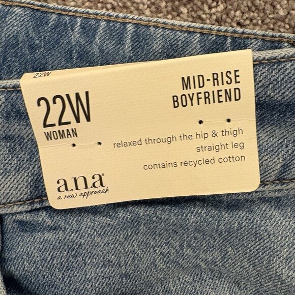 a.n.a Women's Boyfriend Jeans Plus Size 22 W Blue Mid Rise Distressed NWT $59 - Picture 3 of 16